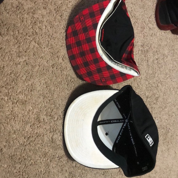DC shoes fitted hats! - Picture 2 of 3